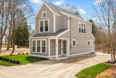 /international/ca/69-union-street-chester-nova-scotia-310108082207/