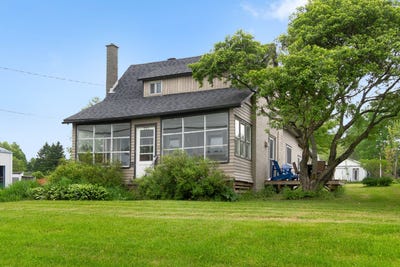 /international/ca/221z-rue-angus-s-east-angus-quebec-310100365138/