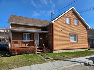 /international/ca/244-246-rue-price-matane-quebec-310108001296/