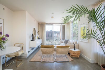 /international/ca/231-e-pender-street-307-vancouver-british-columbia-310108036994/