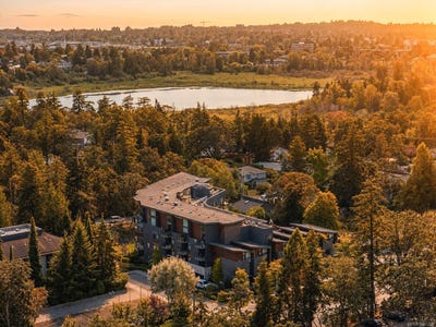 /international/ca/991-mckenzie-ave-416-saanich-british-columbia-310109876158/