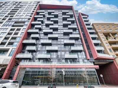 /international/ca/221-560-front-street-w-toronto-ontario-310101227670/?lang=fr