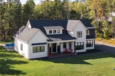 /international/ca/48-heatherton-crescent-fall-river-nova-scotia-310107492079/