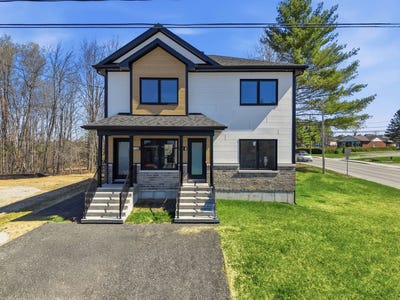 /international/ca/3598-3600-rue-maude-abbott-brompton-rock-forest-saint-elie-deauville-quebec-310107766300/