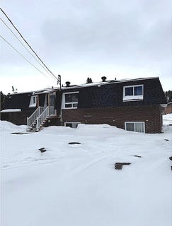 /international/ca/1636-rue-des-grands-ducs-chicoutimi-quebec-310106992224/