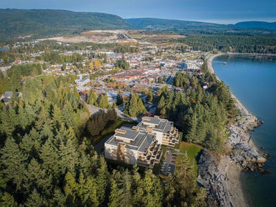 /international/ca/5845-sunshine-coast-highway-sechelt-british-columbia-310108035566/
