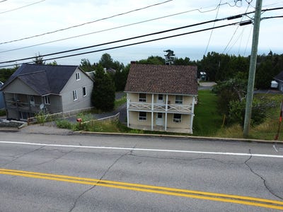 /international/ca/395-405-cote-bellevue-la-malbaie-qc-g5a3a8-ca-la-malbaie-quebec-310101323454/?lang=pt