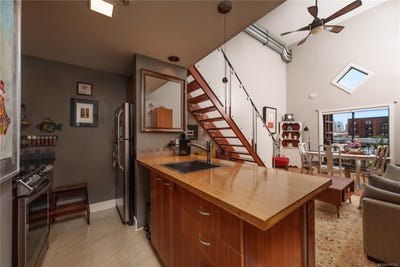 /international/ca/555-chatham-st-victoria-british-columbia-310100670168/