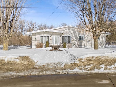 /international/ca/1-rue-st-joseph-windsor-quebec-310106395178/