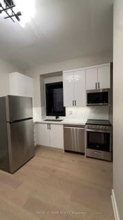 /international/ca/102-500-salem-avenue-n-toronto-ontario-310100856307/
