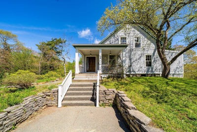 /international/ca/54-parkhill-road-halifax-nova-scotia-310108484085/