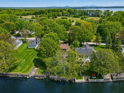 /international/ca/433-av-de-la-pointe-jameson-venise-en-quebec-quebec-310108085518/