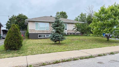 /international/ca/125-rue-leblanc-sept-iles-qc-g4r4j4-ca-sept-iles-quebec-310101282441/?lang=en
