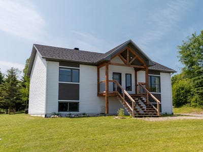/international/ca/252-rue-des-boutons-dor-mont-laurier-qc-j9l1b1-ca-mont-laurier-quebec-310100290874/