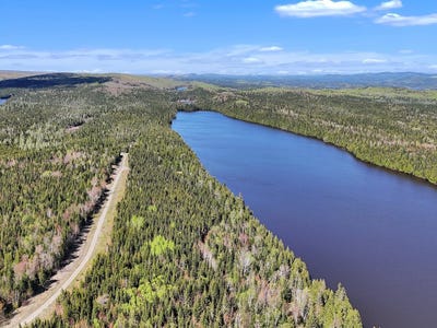 /international/ca/rue-principale-st-guy-lac-des-aigles-qc-g0k1w0-ca-lac-des-aigles-quebec-310100668204/
