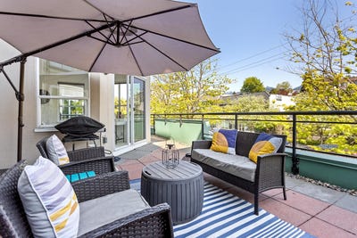 /international/ca/131-3rd-street-north-vancouver-british-columbia-310100440149/