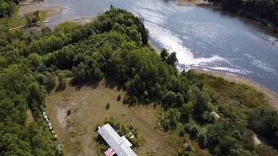 /international/ca/175-rue-du-moulin-saint-aime-du-lac-des-iles-quebec-310102244459/