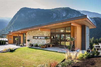 /international/ca/38561-sky-pilot-drive-squamish-british-columbia-310101275075/?lang=en