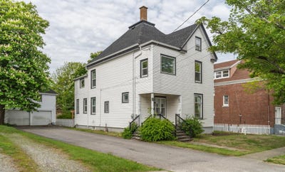 /international/ca/13-porter-street-yarmouth-nova-scotia-310108697046/