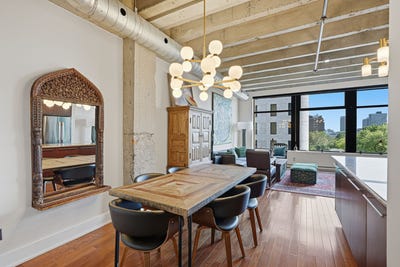 /international/ca/1625-rue-clark-609-montreal-ville-marie-quebec-310108561047/