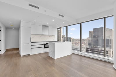 /international/ca/720-rue-st-jacques-montreal-quebec-310108127573/