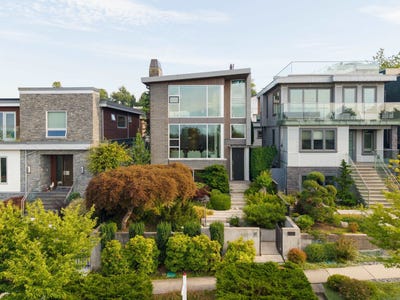 /international/ca/3250-w-20th-avenue-vancouver-british-columbia-310109640492/