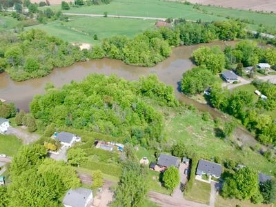 /international/ca/rue-marguerite-grenville-sur-la-rouge-qc-j0v1b0-ca-grenville-sur-la-rouge-quebec-120092382198/