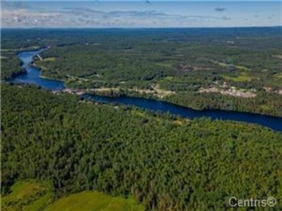 /international/ca/ch-lamoureux-grand-remous-quebec-310100699243/