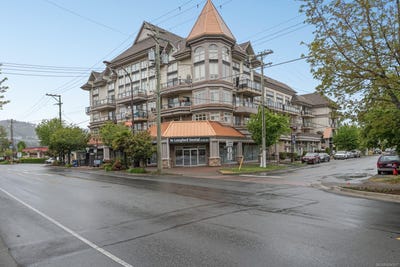 /international/ca/866-goldstream-ave-407-langford-british-columbia-310100536073/