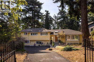 /international/ca/3935-tudor-avenue-saanich-british-columbia-310101470823/