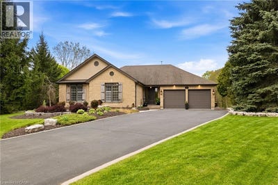 /international/ca/1-mcdonald-place-glen-morris-ontario-310108212919/