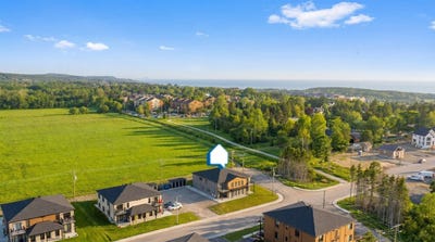 /international/ca/348-rue-simone-belzile-rimouski-quebec-310108949823/