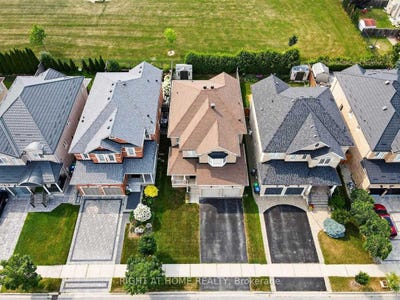 /international/ca/7-messina-avenue-brampton-ontario-310107577834/