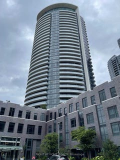 /international/ca/2408-30-gibbs-drive-toronto-ontario-310100487946/?lang=zh-tw