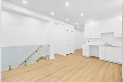 /international/ca/6747-rue-alma-montreal-quebec-310108101742/
