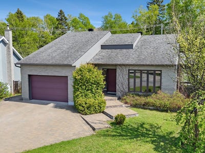 /international/ca/572-rue-de-montmagny-rimouski-quebec-310108809268/