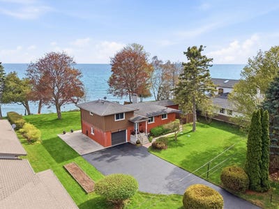 /international/ca/10-cedar-lea-street-cobourg-ontario-310108454703/