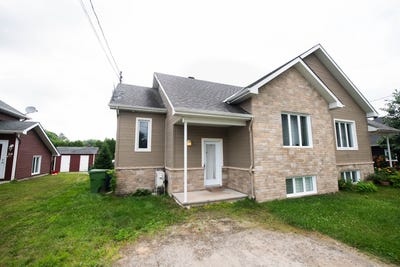 /international/ca/28-rg-ste-madeleine-saint-andre-avellin-qc-j0v1w0-ca-saint-andre-avellin-quebec-310101017392/