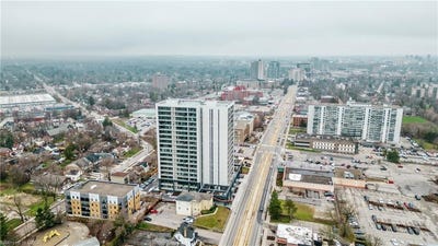/international/ca/741-king-street-w-1412-waterloo-on-kitchener-nova-scotia-310120518596/