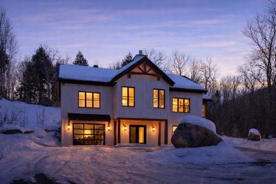 /international/ca/2601-ch-des-faucons-la-conception-quebec-310106390984/