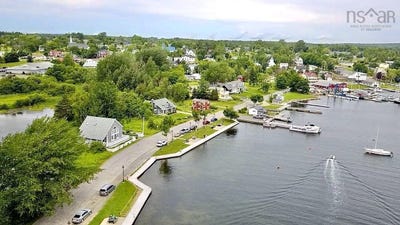 /international/ca/70-water-street-baddeck-nova-scotia-310099548683/?lang=es