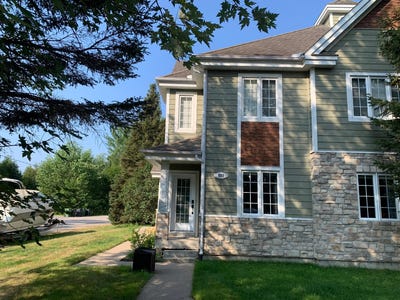 /international/ca/893-rue-des-algonquins-mont-laurier-qc-j9l0a3-ca-mont-laurier-quebec-310101495389/