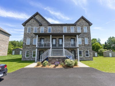 /international/ca/321-av-des-diamants-sainte-marie-qc-g6e4h4-ca-sainte-marie-quebec-310100956218/