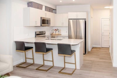 /international/ca/81-arbour-lake-view-nw-1416-calgary-alberta-310109091900/