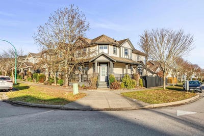 /international/ca/6602-193a-street-surrey-british-columbia-310108402435/