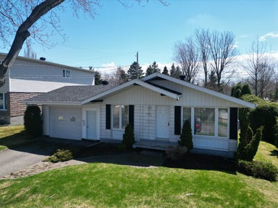 /international/ca/2639-rue-dolbeau-jonquiere-quebec-310107522686/