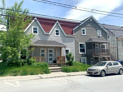 /international/ca/448-456-rue-principale-n-richmond-quebec-310108618746/
