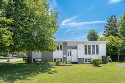 /international/ca/25-rue-de-bourgogne-rimouski-quebec-310108778138/