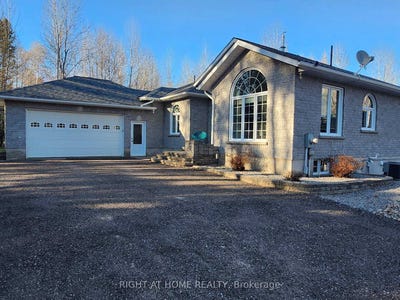 /international/ca/80-rahns-road-laurentian-valley-ontario-310106743272/