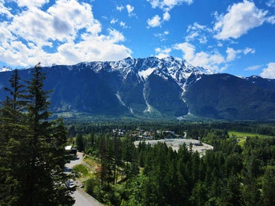 /international/ca/7505-pebble-creek-drive-pemberton-british-columbia-310100538324/?lang=de